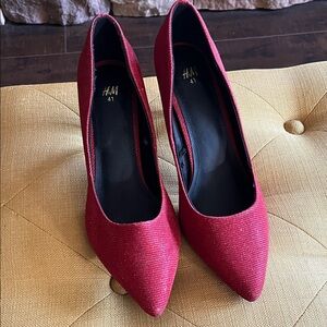 H&M Women's Red Sparkle Pointed Toe Pumps